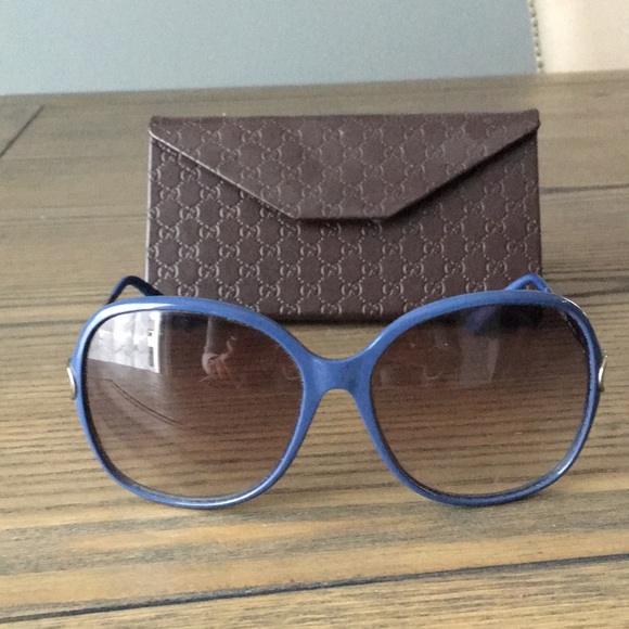 Gucci sunglasses - Picture 1 of 3